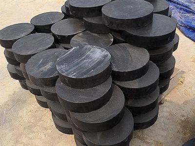 颍泉区板式橡胶支座由若干层橡胶片与薄钢板经加压硫化